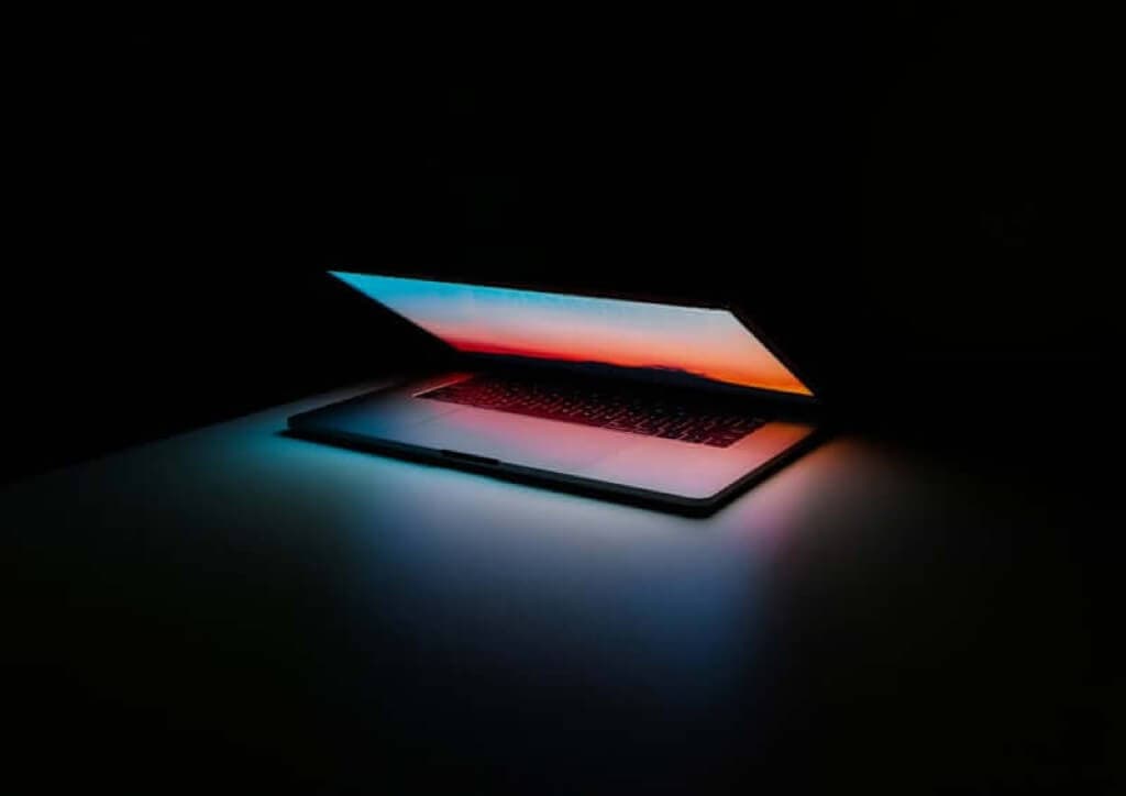 Kubernetes Ingress and Istio Gateway Resource